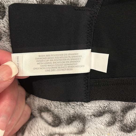LIVI Active Sports Bra - Picture 8 of 8